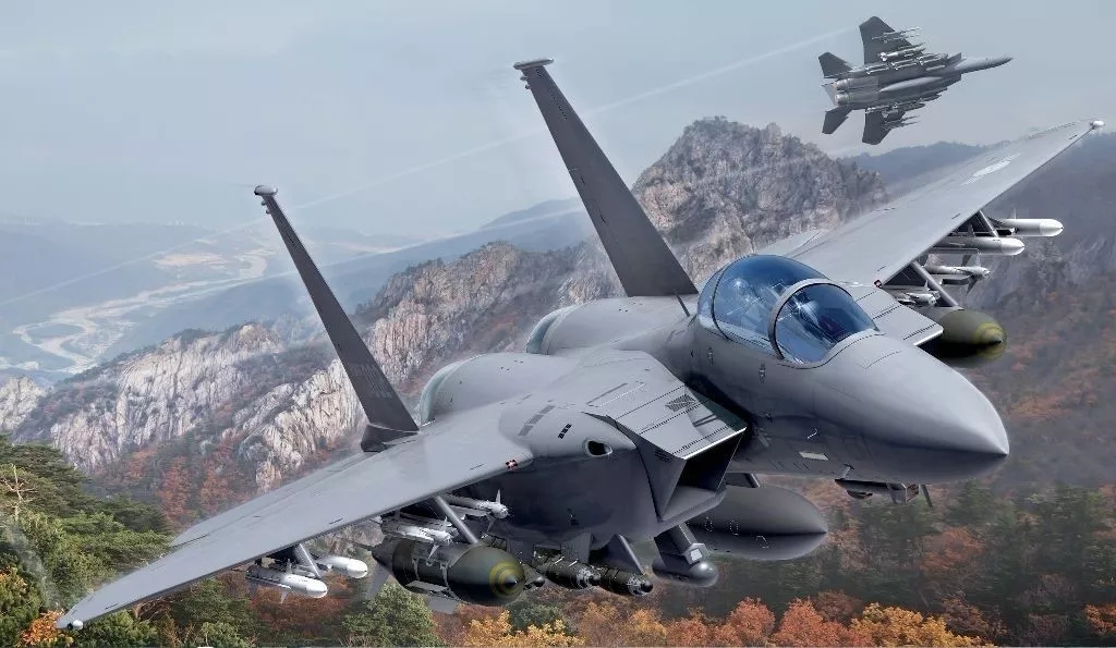 美國軍用飛機數量及發展態勢