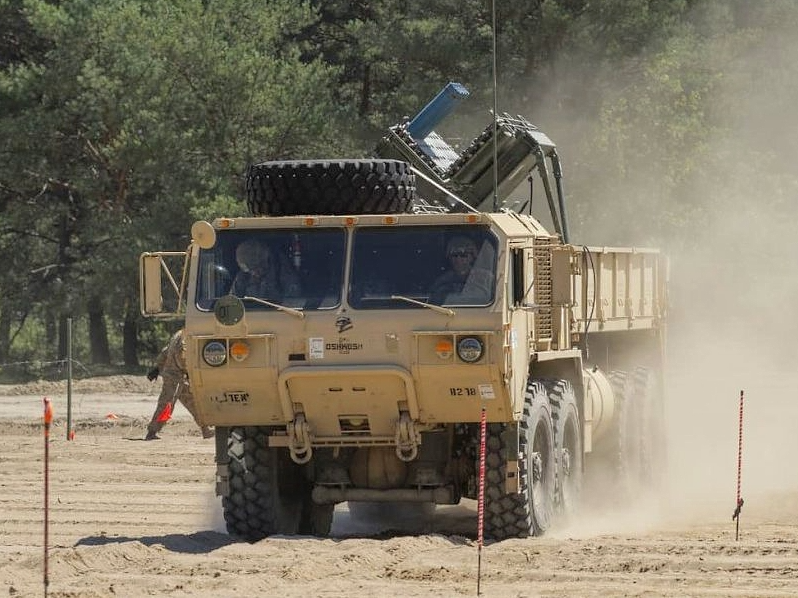 美國M136“火山”車載布雷系統解析